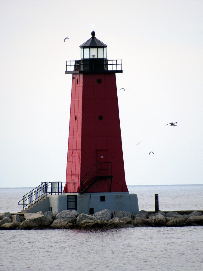 Manistique East Breakwater Lighthouse Photograph by Sara Evans - Fine ...