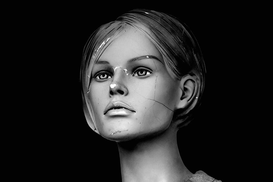 Mannequin head by Bob Duncan Mannequin head by Bob Duncan