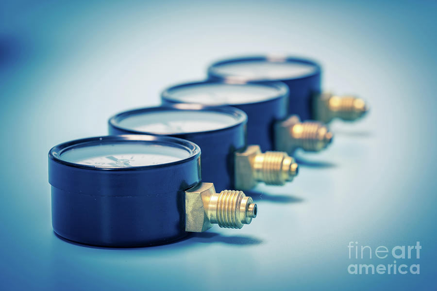 Manometer Gauges Photograph by Wladimir Bulgar/science Photo Library