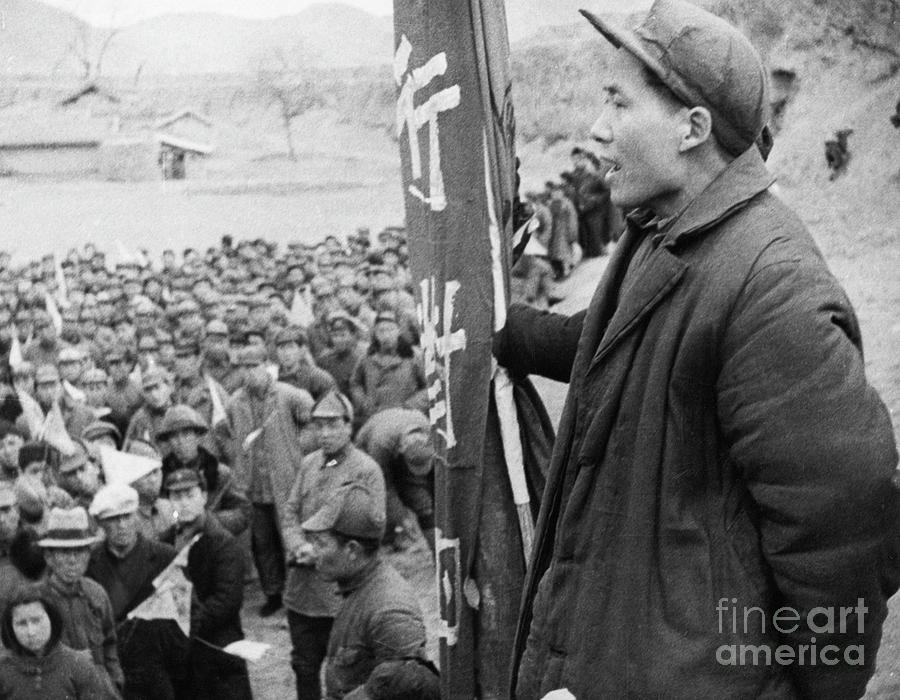 Mao Zedong Speaking Photograph by Bettmann