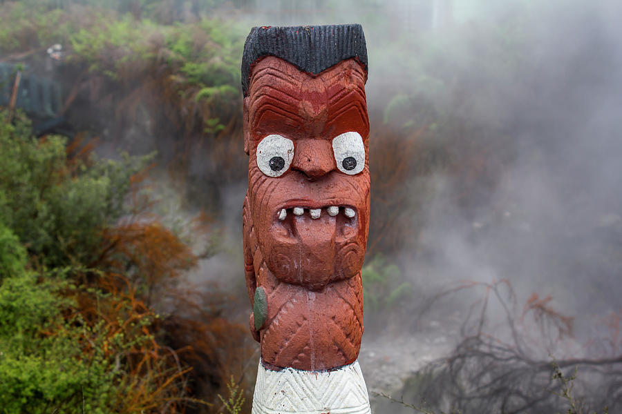 Little Einsteins Maori Sculpture