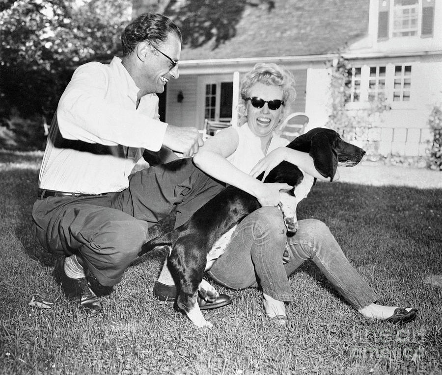 Marilyn Monroe And Arthur Miller By Bettmann 4551