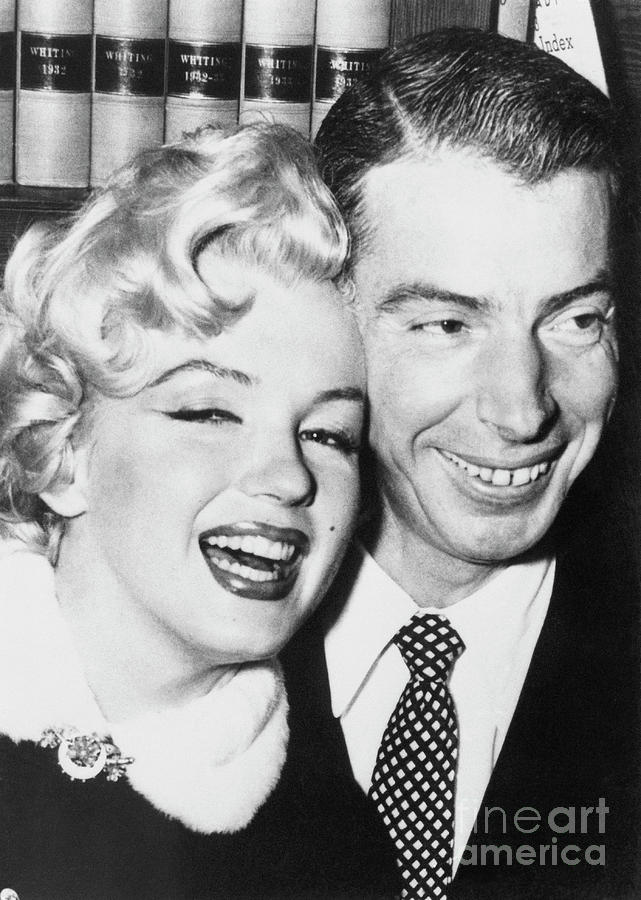 Marilyn Monroe And Joe Dimaggio Smiling Photograph By Bettmann Fine 