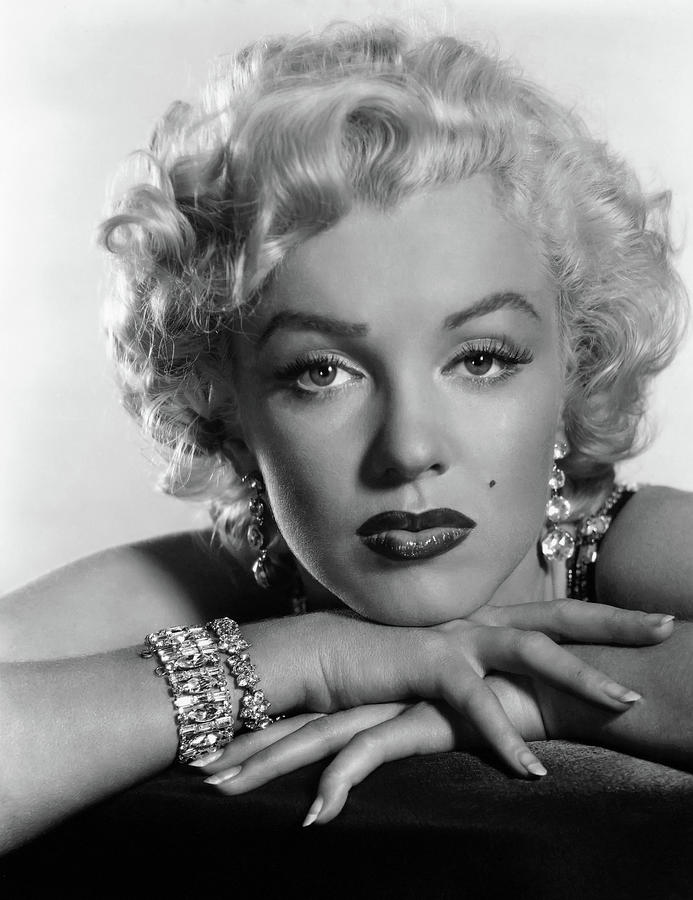 Marilyn Monroe Exceptional Glamour In The Studio Photograph by Globe ...