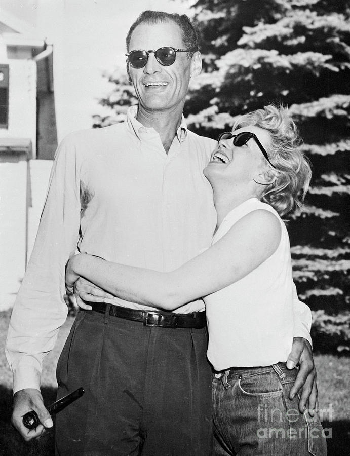 Marilyn Monroe Hugging Arthur Miller By Bettmann 7878