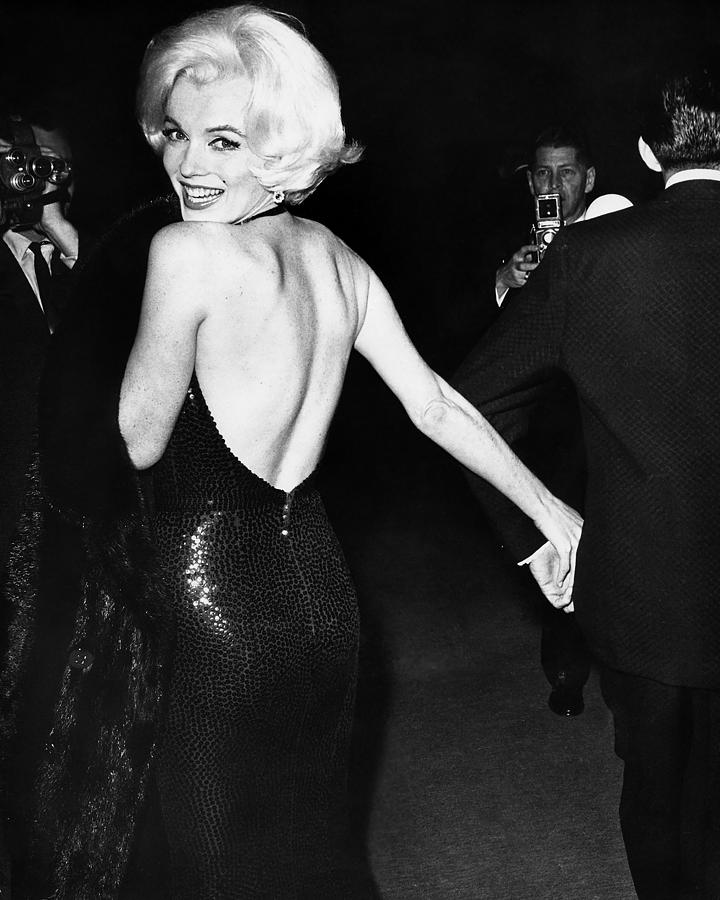 Marilyn Monroe Photograph - Marilyn Monroe: Looking Back by Marti Cole