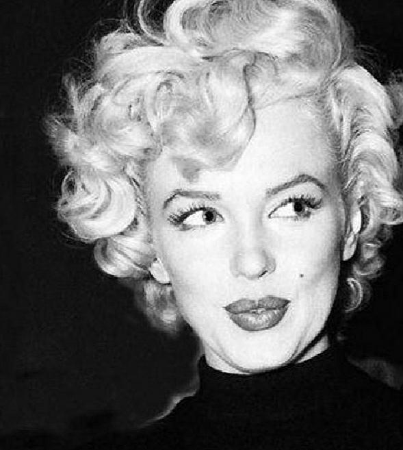 Marilyn Monroe Side Zip Handbags