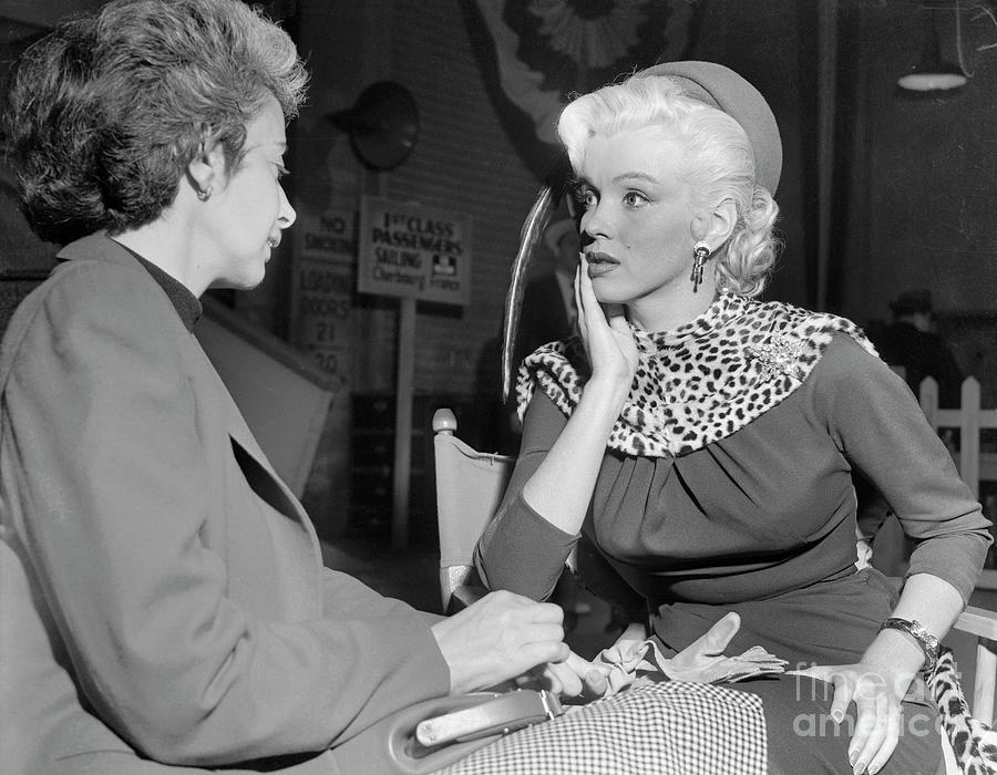 Marilyn Monroe With Her Drama Coach Photograph by Bettmann