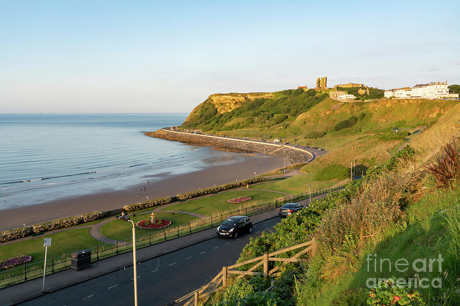 Marine Drive of Scarborough Photograph by Rob Hawkins