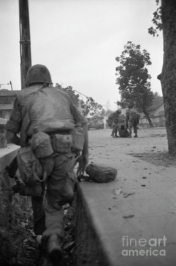 Marines Fighting In Streets Of Hue Photograph by Bettmann