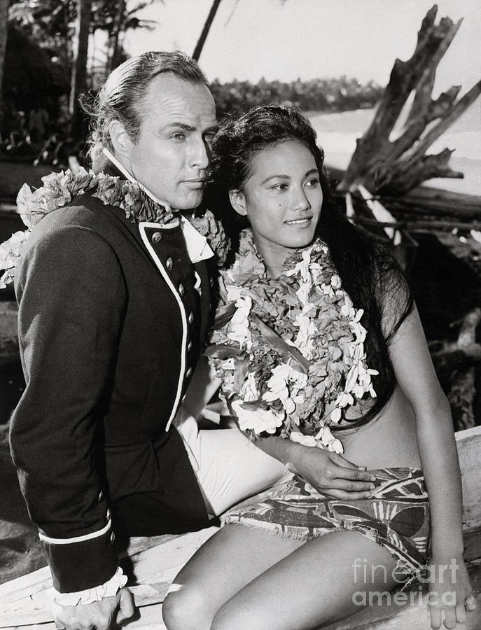 Marlon Brando And Tarita Photograph by Bettmann