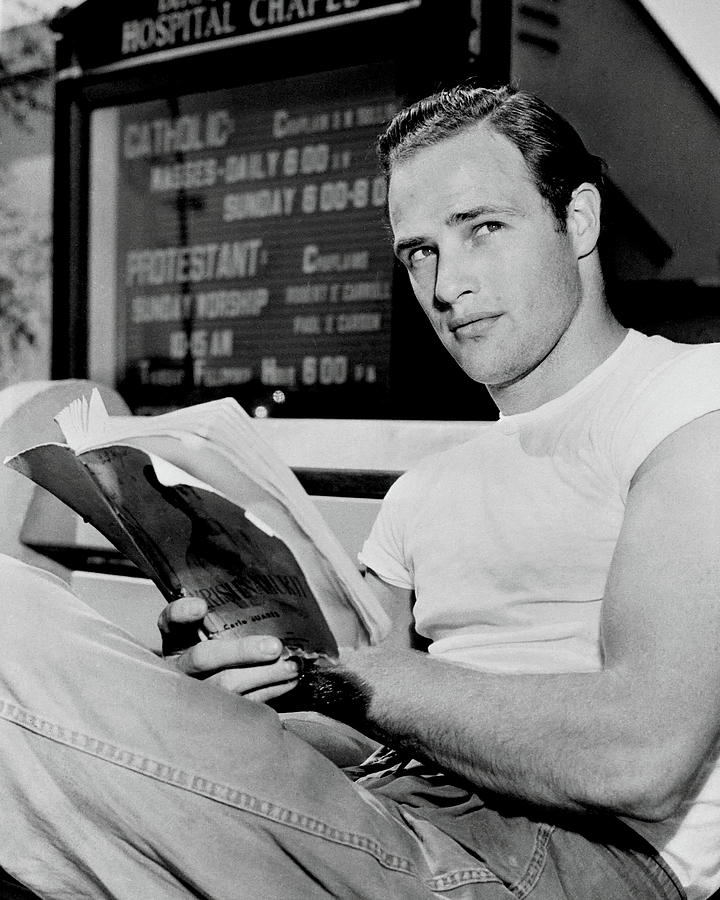 Marlon Brando Photograph - Marlon Brando Reading In A Streetcar Named Desire by Jack Albin