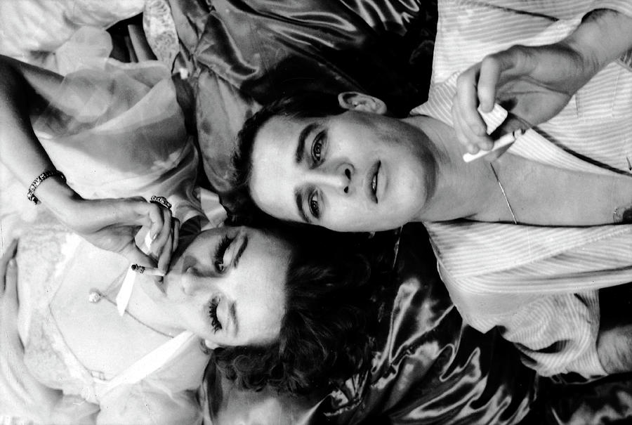 Married Actors Joanne Woodward And Paul Photograph by Gordon Parks Married Actors Joanne Woodward And Paul Photograph by Gordon Parks