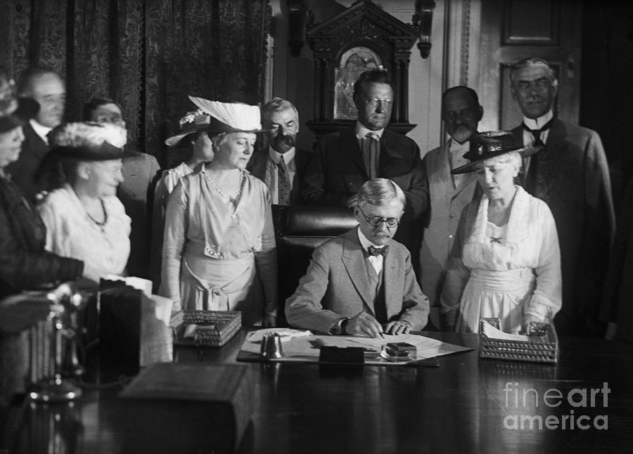 Marshall Signs Suffrage Resolution Photograph by Bettmann