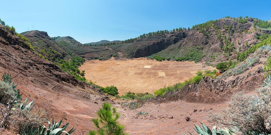 Marteles Crater, Peaks Protected Landscape, Paisaje Photograph by Juan Carlos Munoz / Naturepl.com Marteles Crater, Peaks Protected Landscape, Paisaje Photograph by Juan Carlos Munoz / Naturepl.com