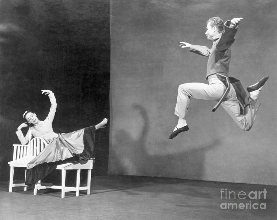 Martha Graham Performing With Male Photograph by Bettmann