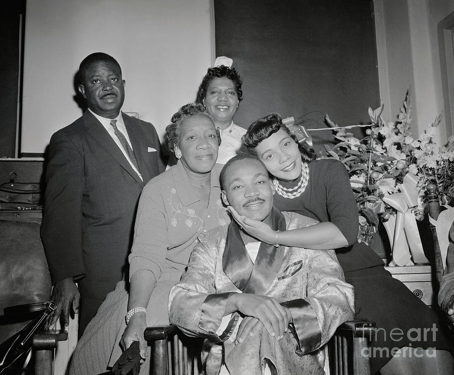 Martin Luther King And His Wife Photograph by Bettmann