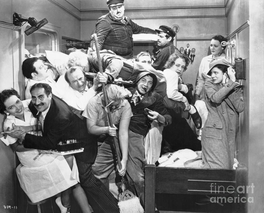 MARX BROTHERS 8x10 PICTURE A NIGHT AT THE OPERA PHOTO 7 