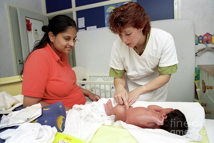 Maternity Care At Home Photograph by Henny Allis/science Photo Library