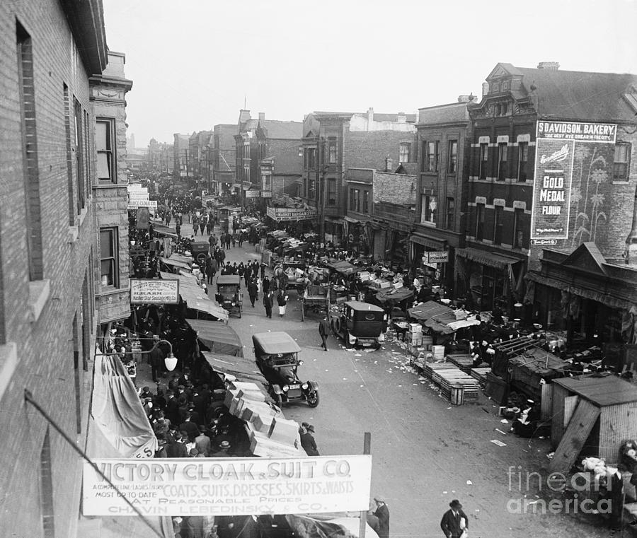 Maxwell Street Scene An Early Chicago Photograph by Bettmann