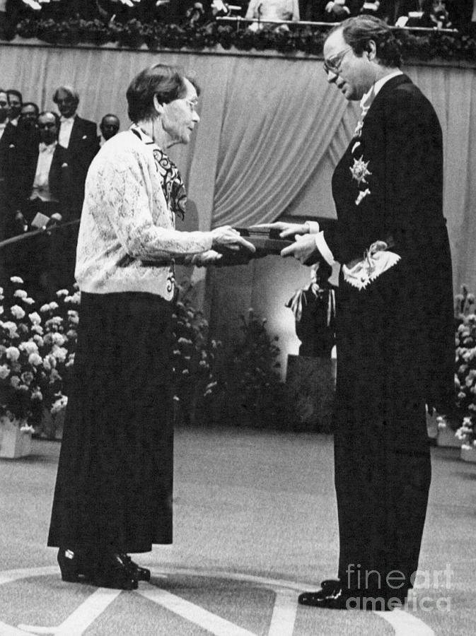 Mcclintock Receiving Nobel Prize Photograph by Bettmann