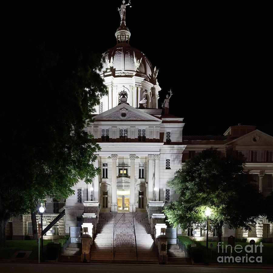 McLennan County Court House Photograph by Lawrence Burry