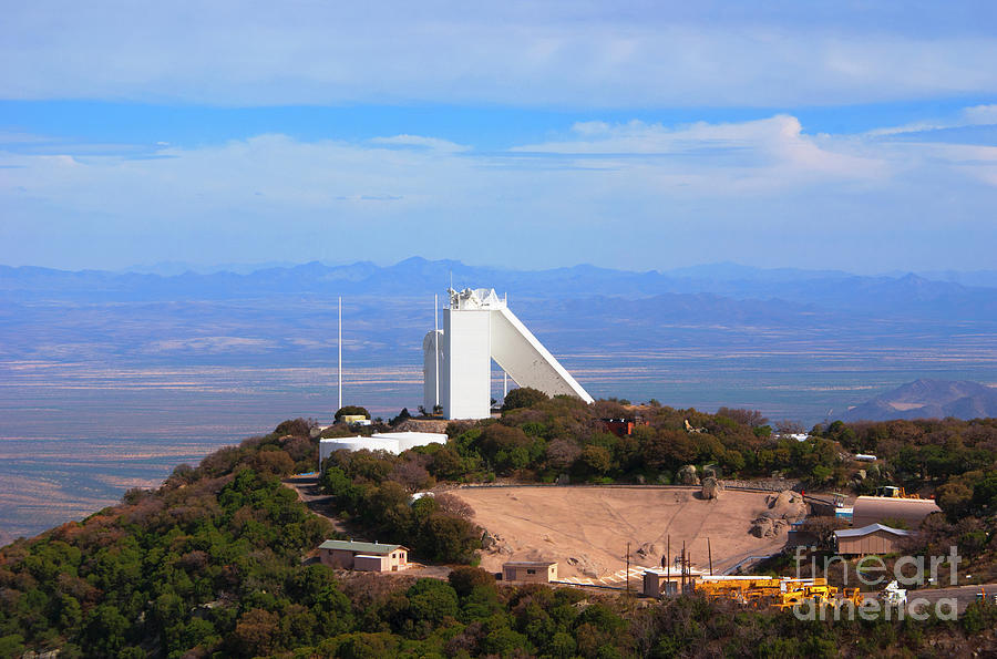 Mcmath-pierce Solar Telescope Photograph by Mark Williamson/science Photo Library