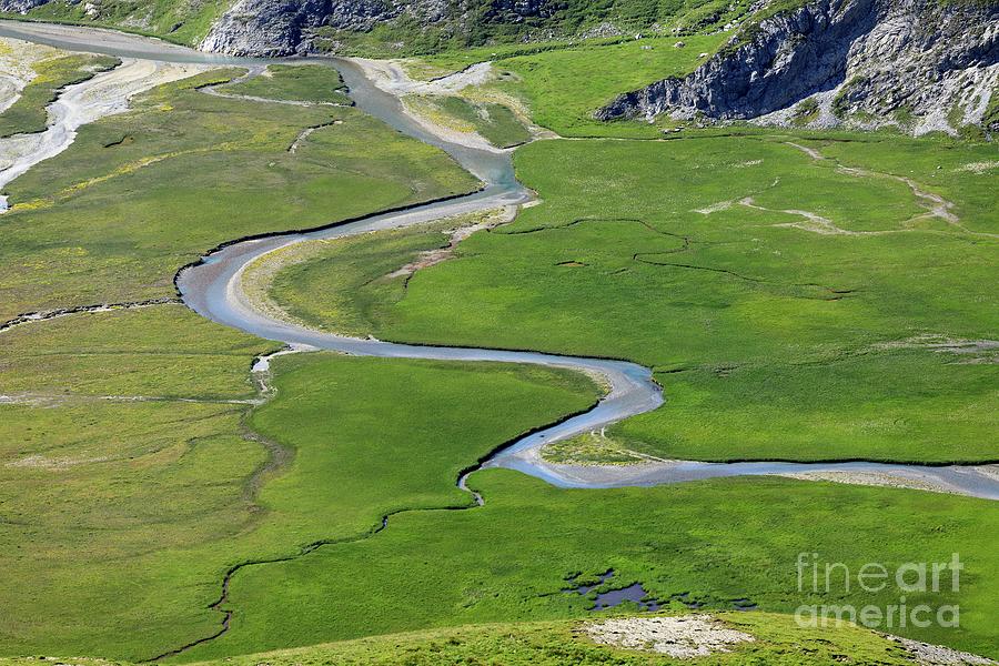 Meandering Streams On Gravel Plain Photograph by Dr Juerg Alean/science Photo Library
