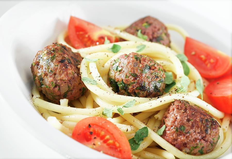 Tomato Photograph - Meatballs With Macaroni And Tomatoes by Moores, Glenn
