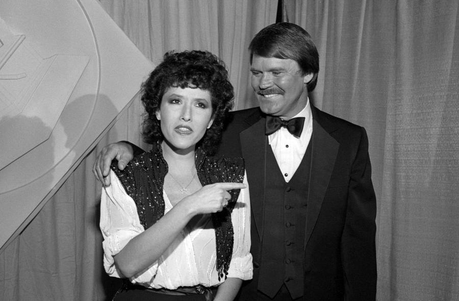 Melissa Manchester And Glen Campbell Photograph by Mediapunch