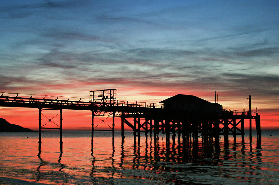 Memories Of Totland Pier Photograph by S0ulsurfing - Jason Swain