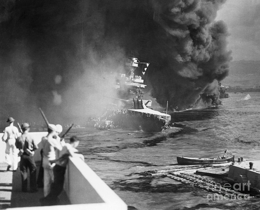 Men Escaping From Sinking U.s.s Photograph by Bettmann