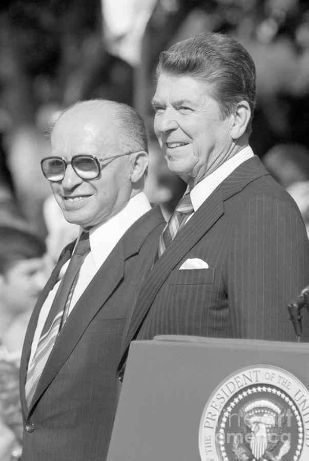 Menachem Begin And Ronald Reagan Photograph by Bettmann