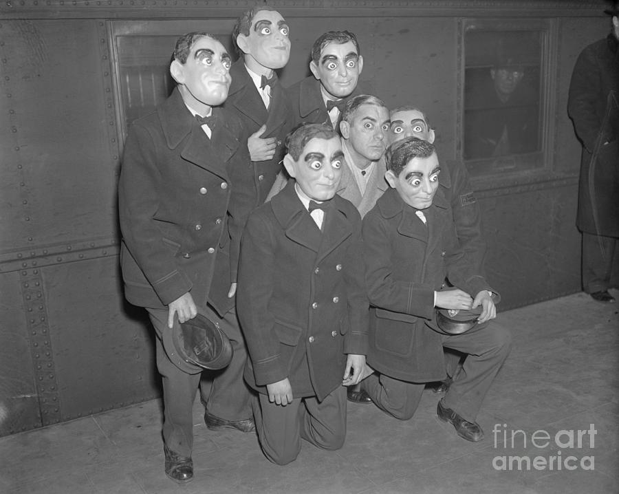 Messenger Boys Wearing Eddie Cantor Photograph by Bettmann