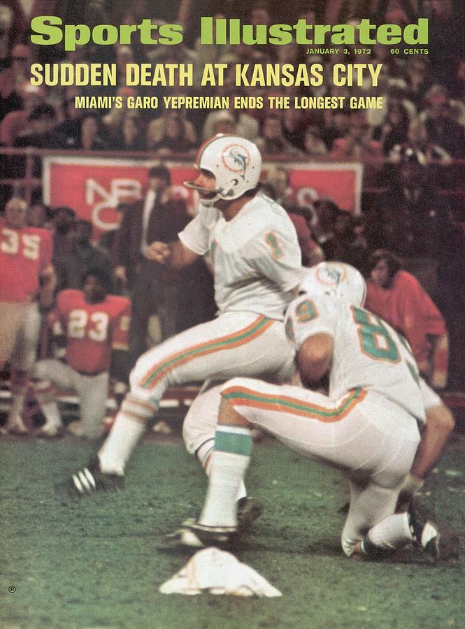 Miami Dolphins Garo Yepremian, 1971 Afc Divisional Playoffs Sports Illustrated Cover Photograph by Sports Illustrated