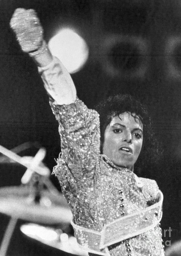 Michael Jackson In Concert Photograph by Bettmann