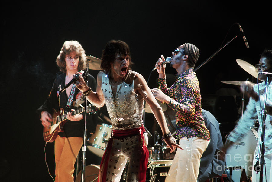 Mick Jagger And Stevie Wonder Singing Photograph by Bettmann Mick Jagger And Stevie Wonder Singing Photograph by Bettmann