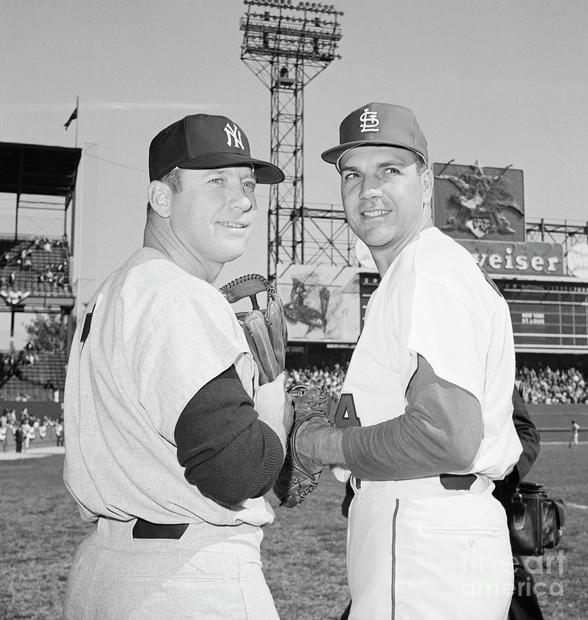 Mickey Mantle Photograph - Mickey Mantle And Ken Boyer At World by Bettmann
