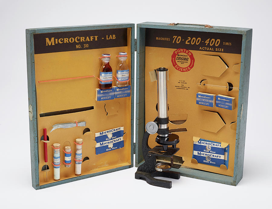 Microcraft Microscope Set, 1953 Photograph by Science Source
