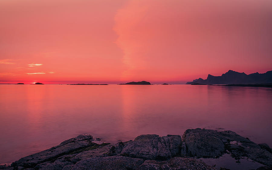 Midnight sun in Lofoten Photograph by Luis GA - Lugamor