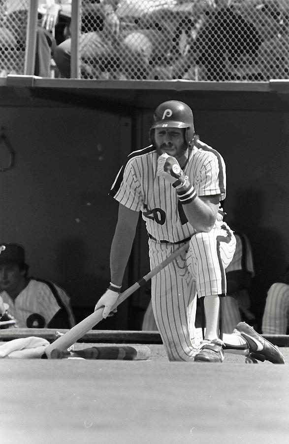 Mike Schmidt Philadelphia Phillies Photograph by Iconic Sports Gallery -  Pixels