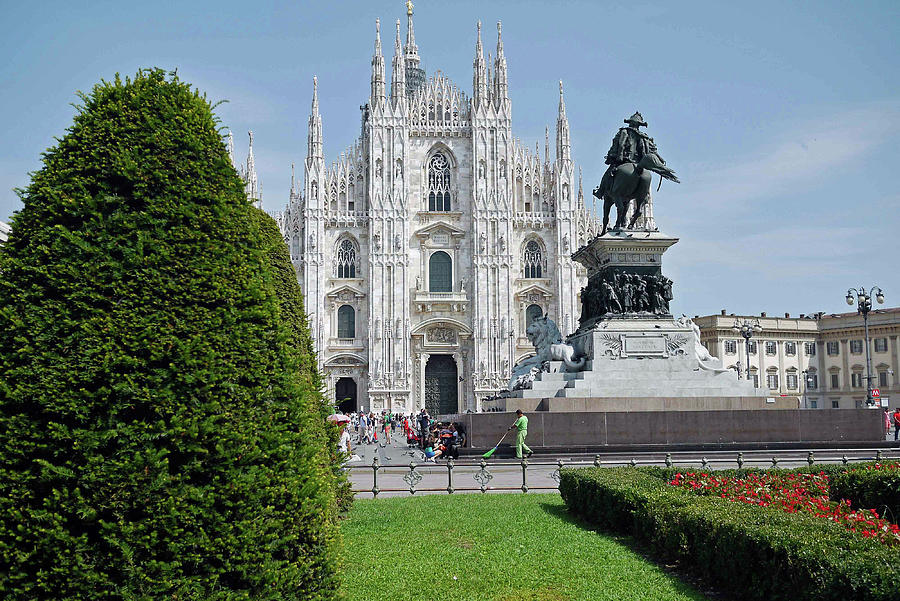 Milan Cathedral Photograph by Rosmarie Wirz