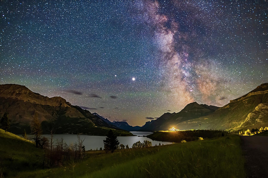 Milky Way And Planets Jupiter Photograph by Alan Dyer