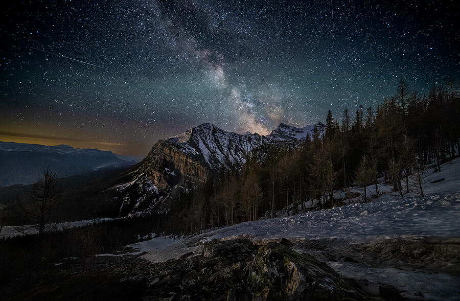 Milky Way And Starry Night Photograph by Bing Li