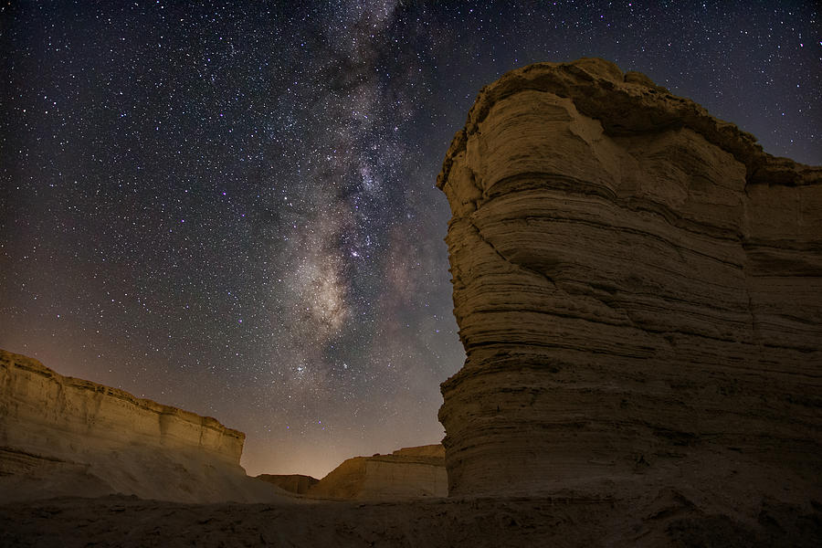 Milky Way In The Valley Photograph by Ori Feldman