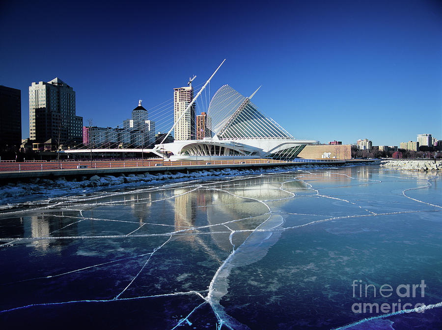 Milwaukee Art Museum by the Frozen Lake Michigan Photograph by Wernher Krutein
