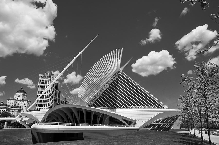 Architecture Photograph - Milwaukee Art Museum With "sails" Raised by Andrew Beavis