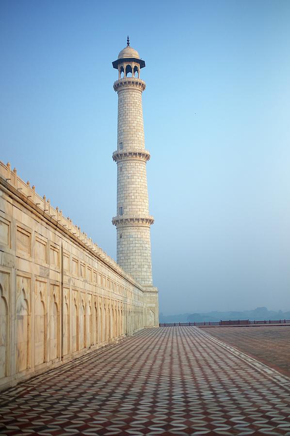 Minaret Of Taj Mahal Photograph by Dominik Eckelt
