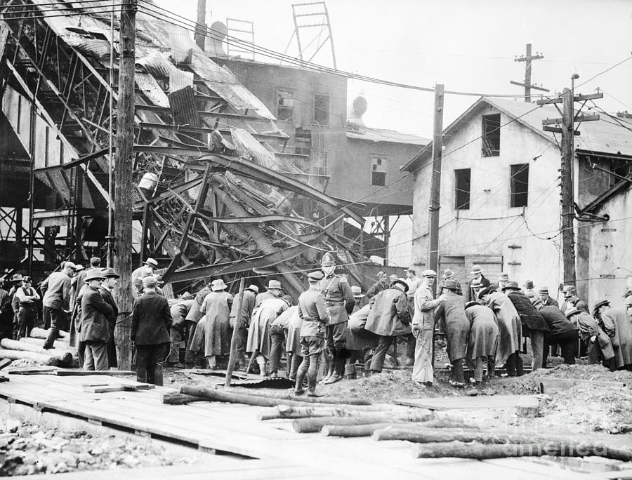 Mine Disaster In Pa Photograph by Bettmann