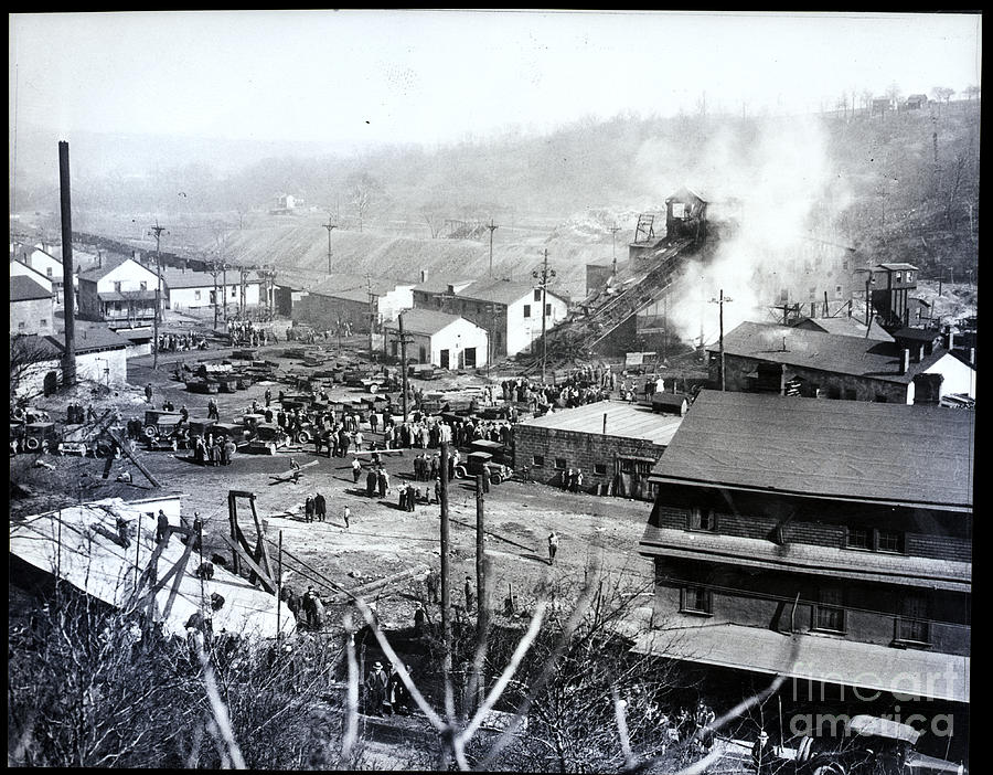 Mine Explosion At Parnassus, Pa Photograph by Bettmann